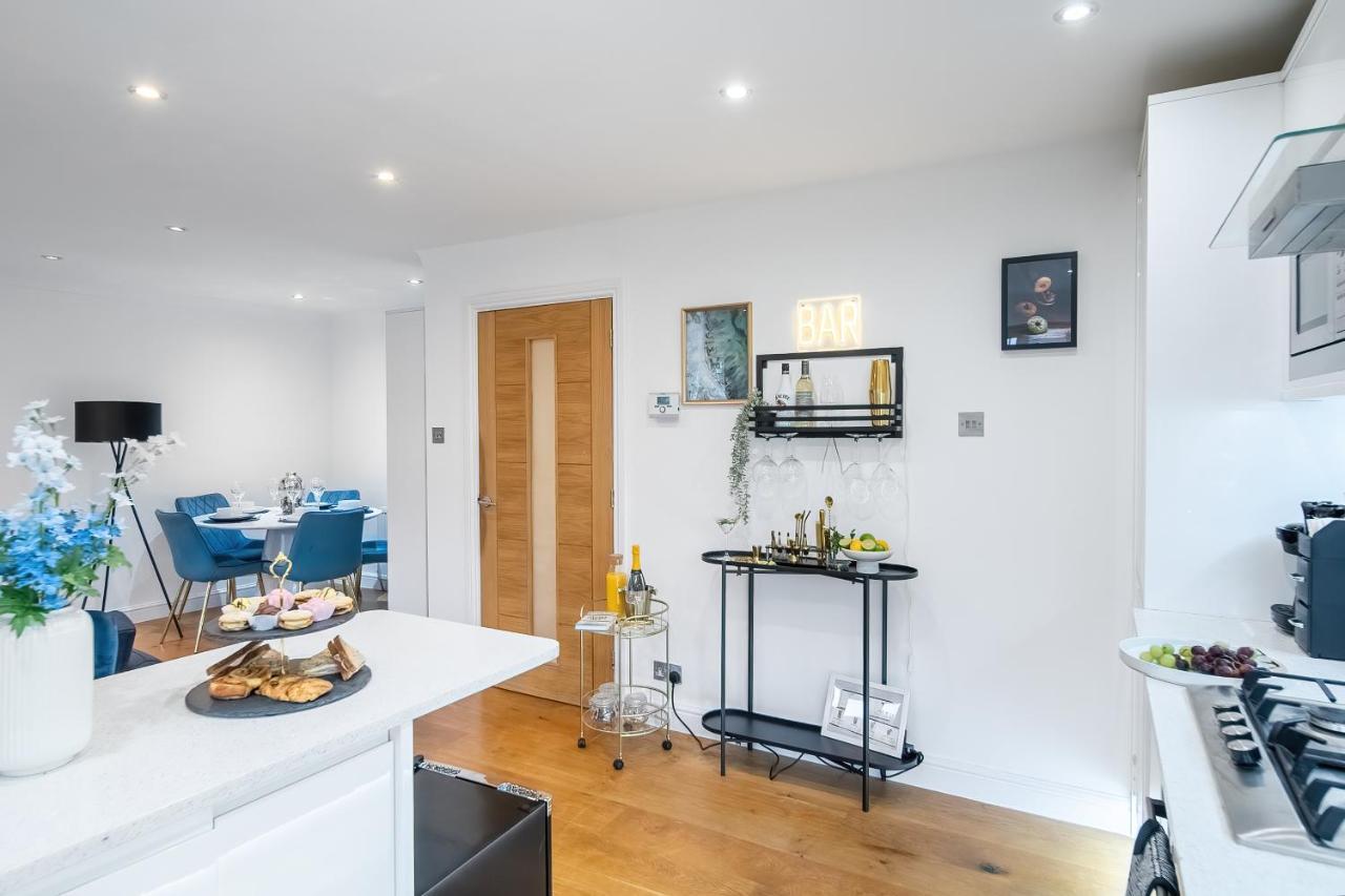 Chic 3 Bed Apartment Near London Bridge With Balcony Exterior foto